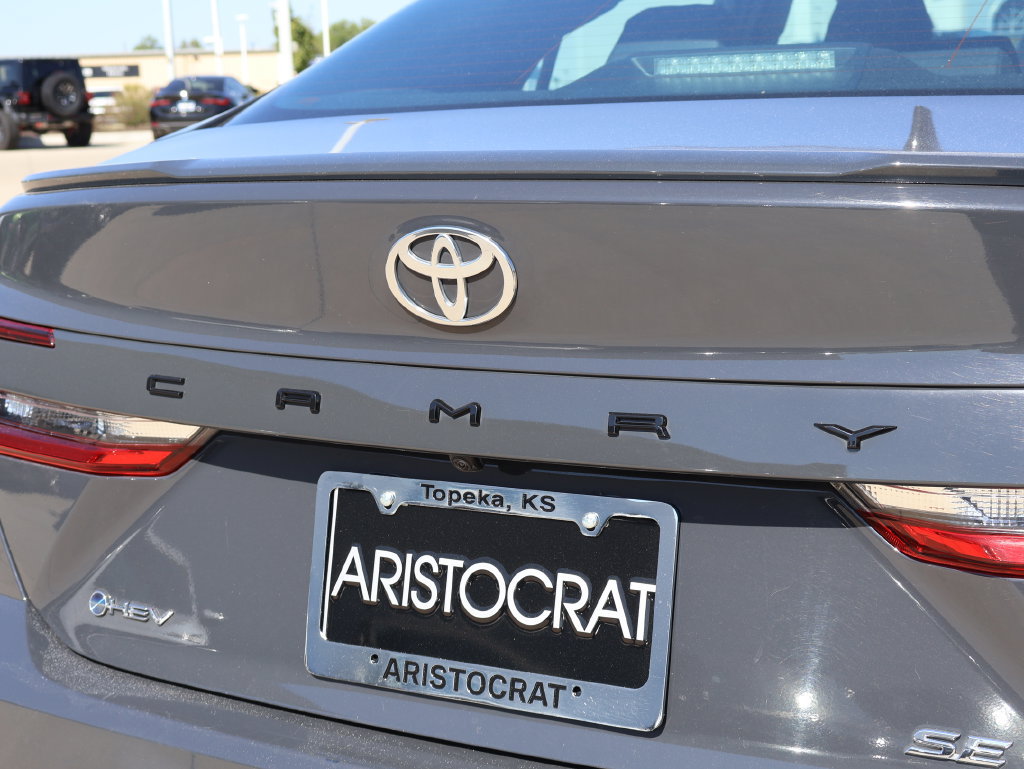 Used 2025 Toyota Camry SE FWD image 34