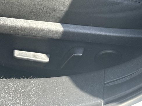 Used 2024 MAZDA MAZDA3 s FWD image 18