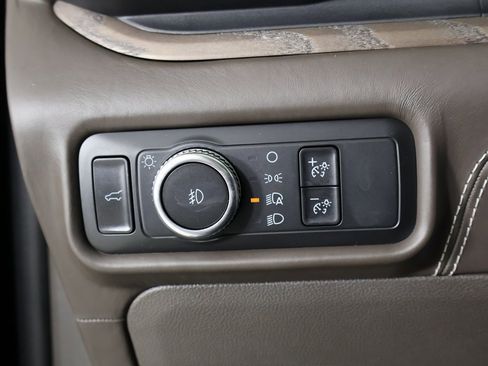 Used 2021 Ford Explorer Platinum w/ Equipment Group 601A image 29