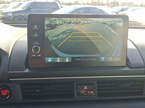 New 2025 Honda Pilot Touring image 13