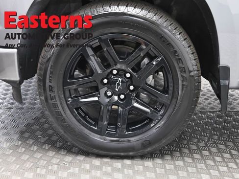 Used 2024 Chevrolet Silverado 1500 Custom AWD/4WD image 32