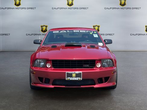 Used 2006 Ford Mustang GT image 2