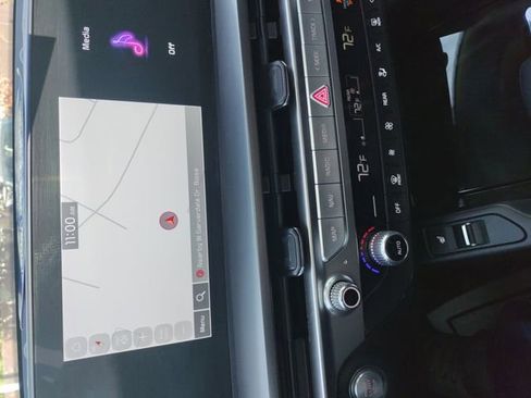 Used 2025 Kia Telluride S image 17