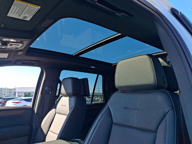 New 2026 GMC Yukon Denali w/ Denali Reserve Package AWD/4WD image 11