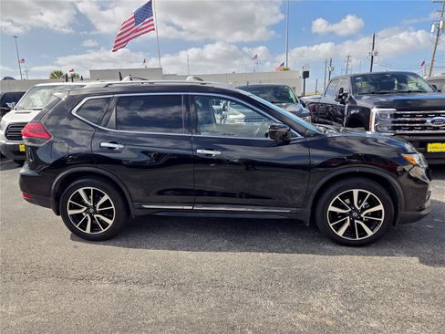 Used 2019 Nissan Rogue SL w/ Premium Package FWD image 4