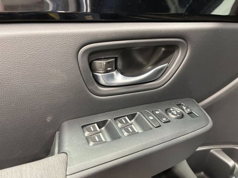 New 2025 Honda Pilot Sport image 13