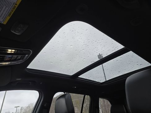 Used 2024 Jeep Grand Cherokee Limited 4xe w/ Luxury Tech Group II image 4