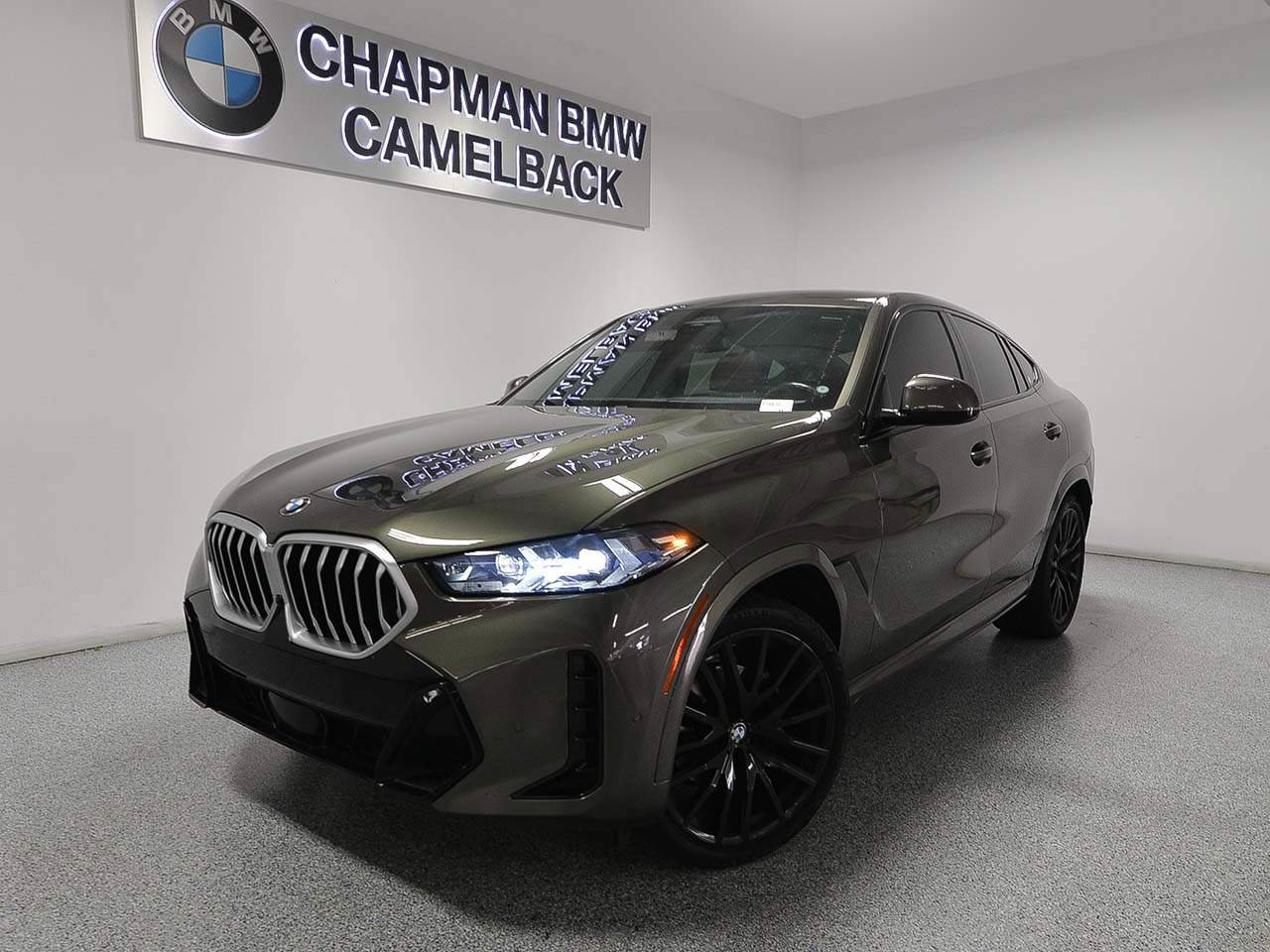 Used 2024 BMW X6 xDrive40i w/ Premium Package AWD/4WD image 1