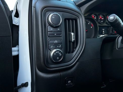 New 2024 GMC Sierra 2500 Pro image 15