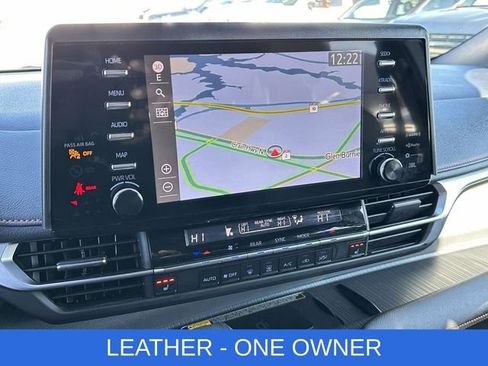 Used 2022 Toyota Sienna XSE image 3