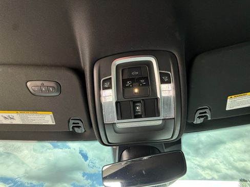 Used 2021 RAM 1500 Laramie w/ Sport Appearance Package AWD/4WD image 31