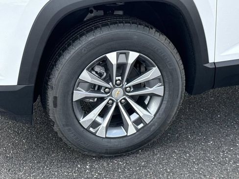 New 2026 Chevrolet Equinox LT AWD/4WD image 17