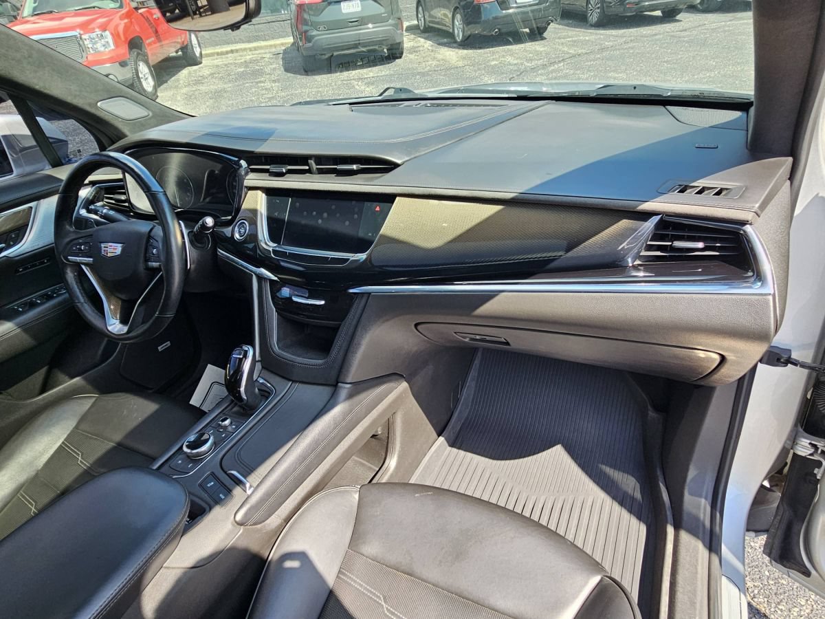 Used 2020 Cadillac XT6 Sport w/ Platinum Package AWD/4WD image 9