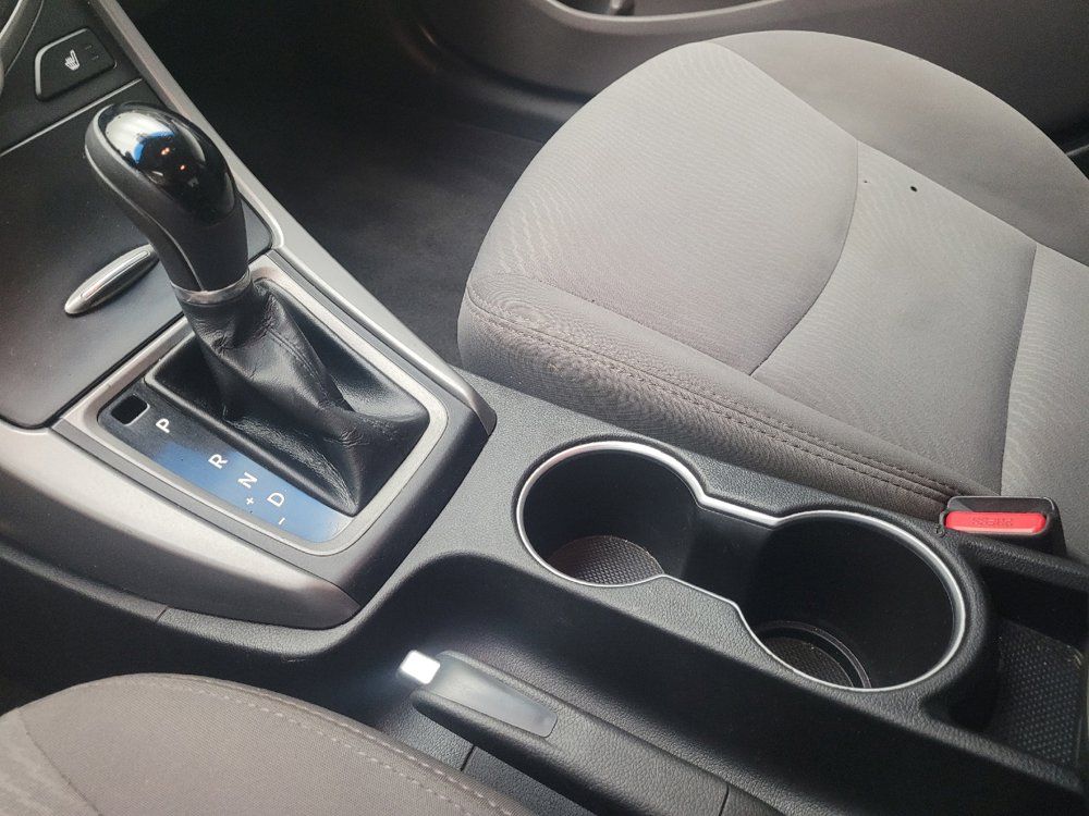 Used 2014 Hyundai Elantra SE w/ Option Group 02 FWD image 26