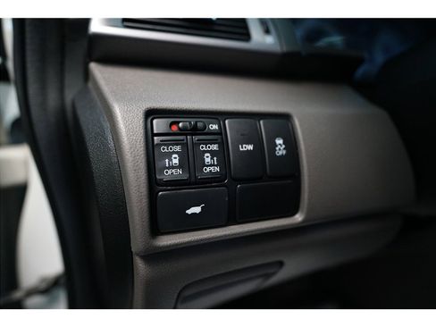 Used 2014 Honda Odyssey EX-L image 17