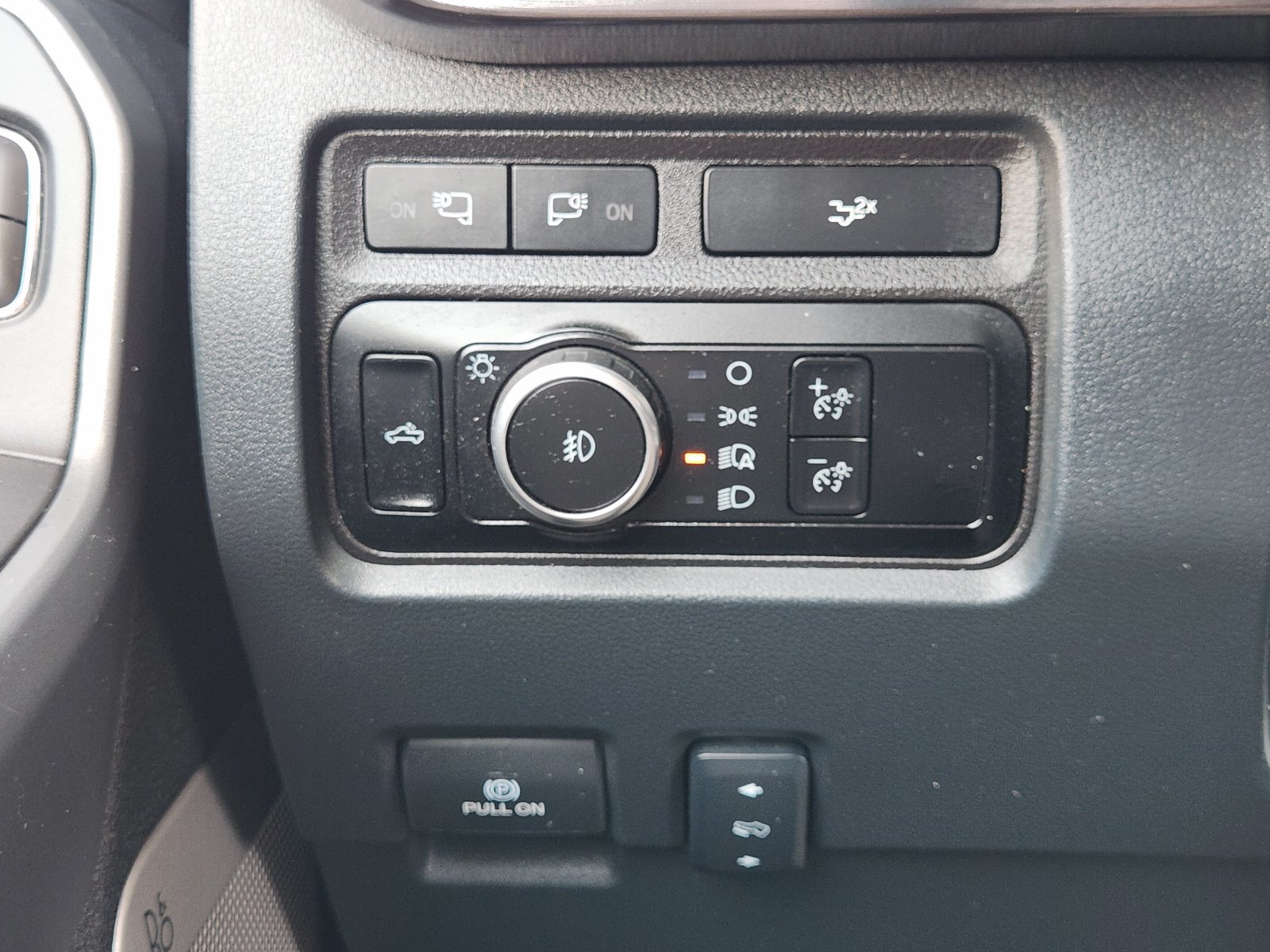Used 2024 Ford F350 Lariat w/ Lariat Ultimate Package AWD/4WD image 24