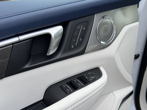 New 2026 Buick Enclave Avenir w/ Super Cruise Package FWD image 16
