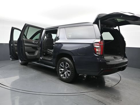 Used 2023 Chevrolet Suburban Z71 AWD/4WD image 32