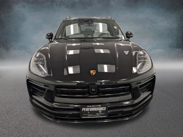 Used 2024 Porsche Macan Turbo AWD/4WD image 2
