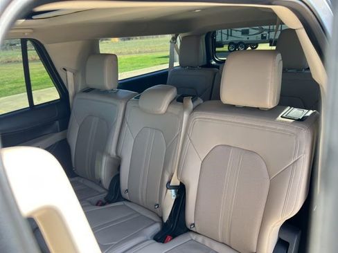 Used 2023 Ford Expedition Max Limited image 19