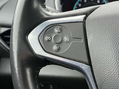 Used 2021 Chevrolet Traverse LT image 29