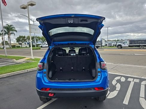 Used 2023 Jeep Compass Trailhawk w/ Trailhawk Elite Group image 14