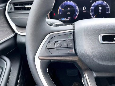 New 2026 Jeep Grand Cherokee Limited AWD/4WD image 18