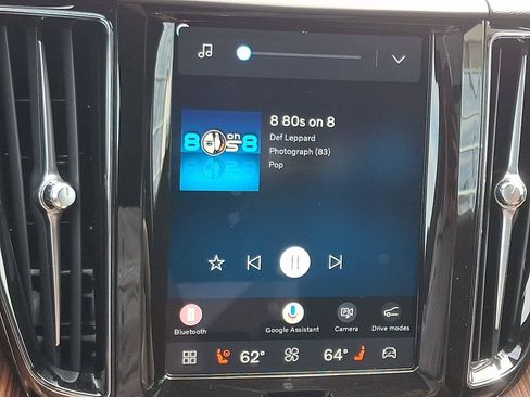 Certified 2024 Volvo XC60 B5 Plus w/ Climate Package AWD/4WD image 19