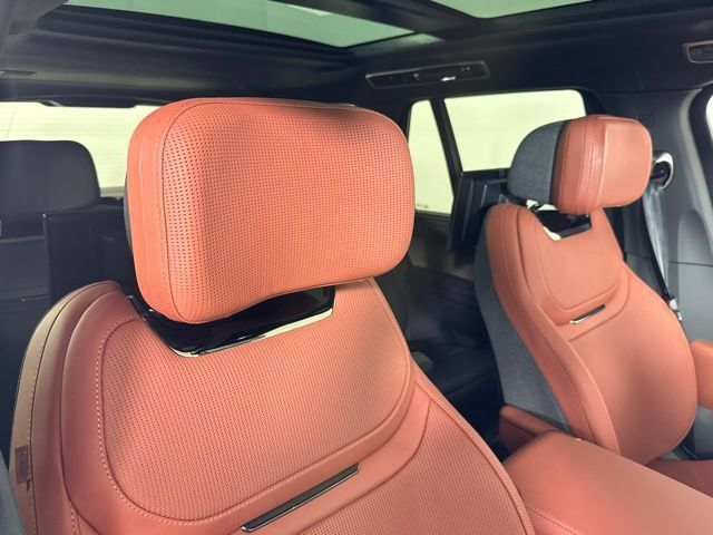 New 2026 Land Rover Range Rover SV AWD/4WD image 30