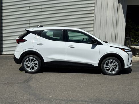 New 2027 Chevrolet Bolt LT w/ Comfort Package FWD image 2