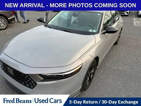 Used 2025 Honda Accord SE image 1