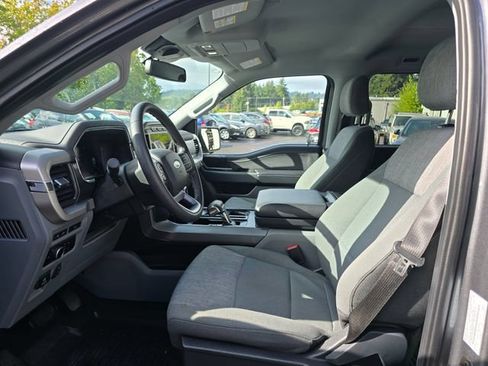Used 2023 Ford F150 Lightning XLT AWD/4WD image 18