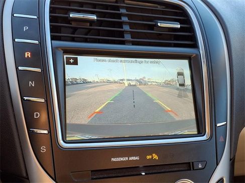 Used 2017 Lincoln MKX Select w/ Select Plus Package image 17