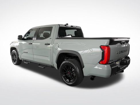 Used 2025 Toyota Tundra SR5 w/ SR5 Convenience Package AWD/4WD image 5