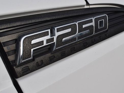 Used 2016 Ford F250 XL w/ Power Equipment Group image 8