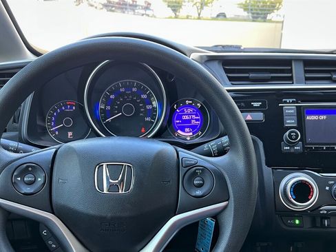 Used 2020 Honda Fit LX image 9