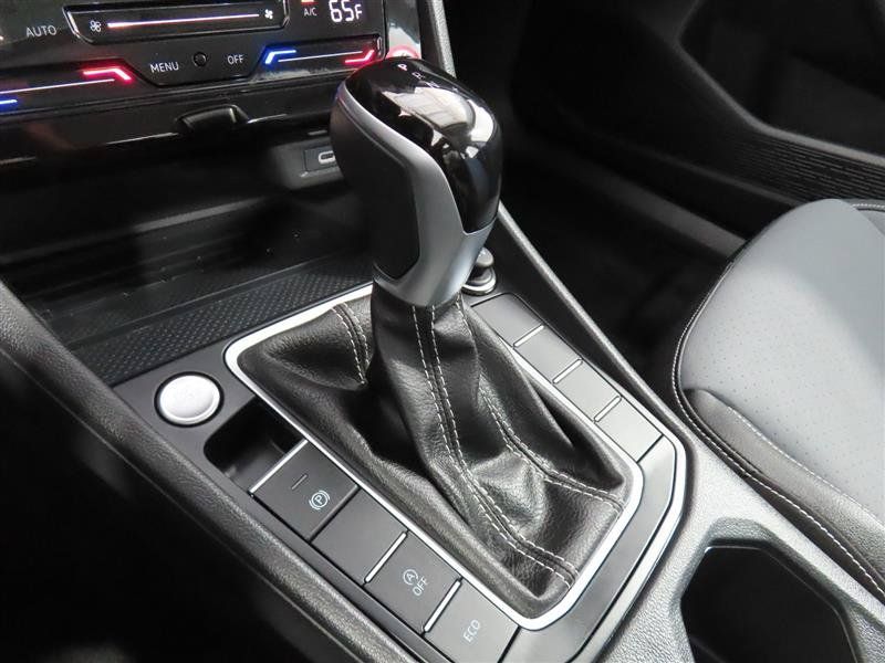 Used 2026 Volkswagen Jetta SE FWD image 28