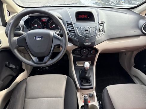 Used 2013 Ford Fiesta S image 8