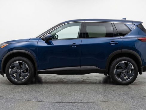Used 2025 Nissan Rogue SV FWD image 5