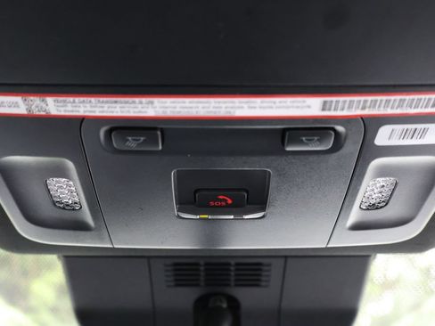 Used 2025 Toyota Camry SE FWD image 25
