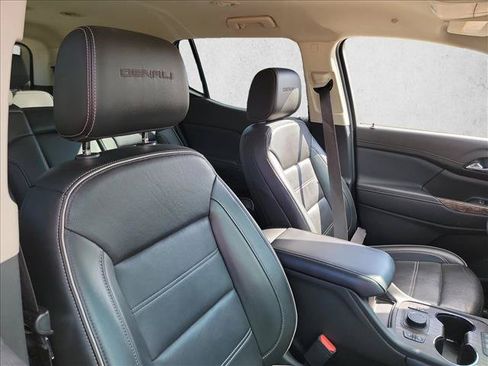 Used 2023 GMC Acadia Denali FWD image 13