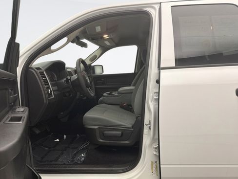 Used 2019 RAM 1500 Express AWD/4WD image 11