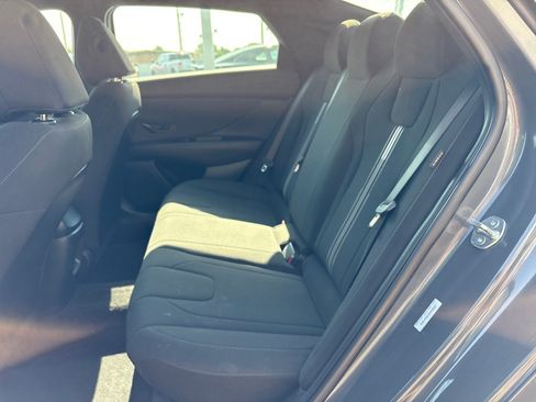 Used 2025 Hyundai Elantra Sport FWD image 7