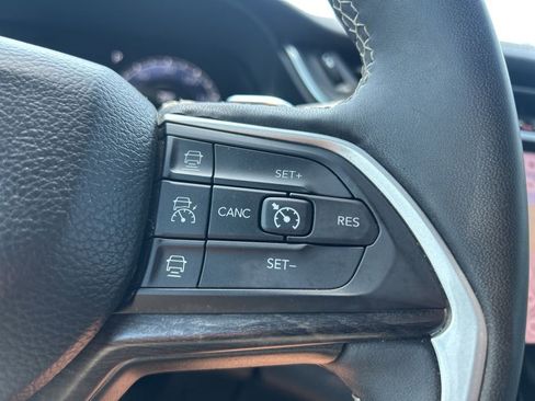 Used 2023 Jeep Grand Cherokee Limited image 19