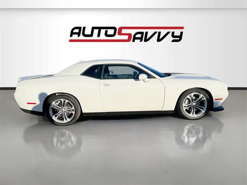 Used 2022 Dodge Challenger R/T image 8