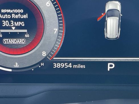 Used 2023 Nissan Rogue Platinum FWD image 55