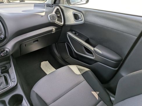 Certified 2024 Kia Soul LX FWD image 16