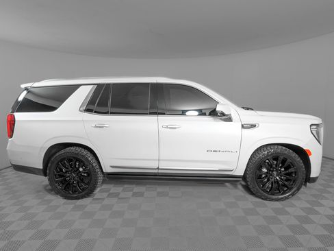 Used 2024 GMC Yukon Denali w/ Denali Reserve Package image 4