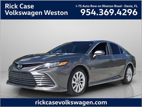Used 2023 Toyota Camry LE FWD image 1