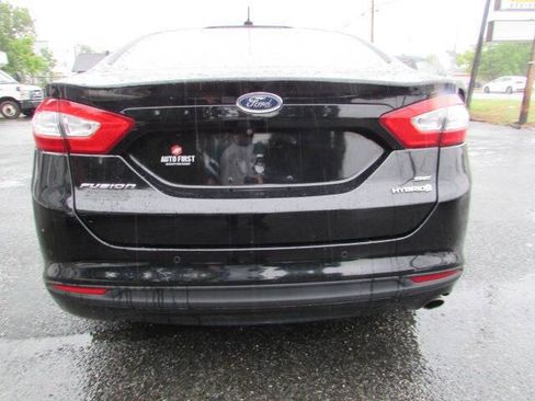 Used 2016 Ford Fusion SE FWD image 7